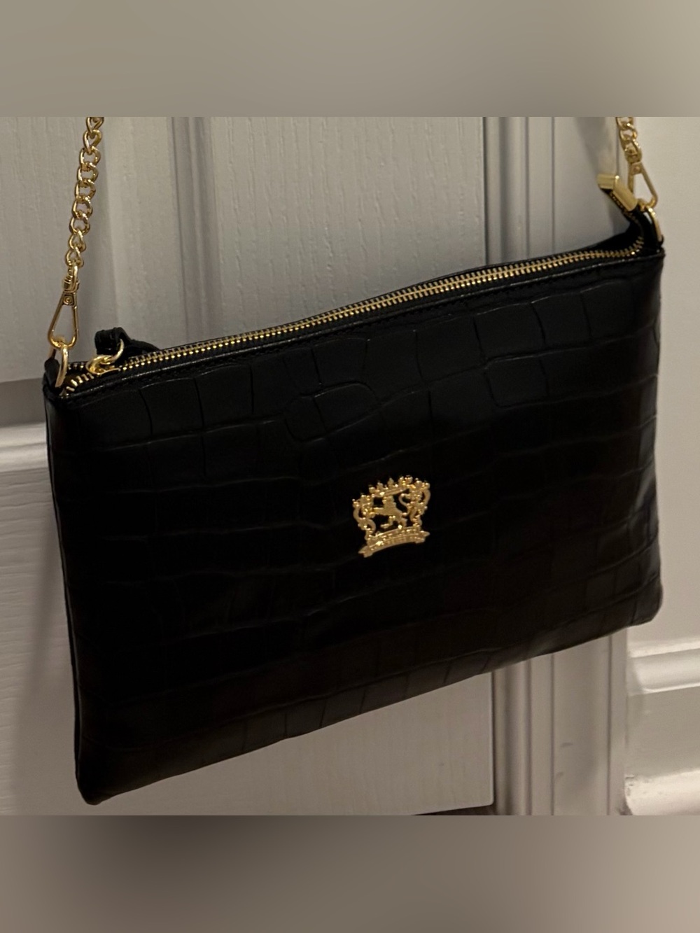 Pratesi Black Croc-Texture Chain Crossbody Bag with Gold Accent